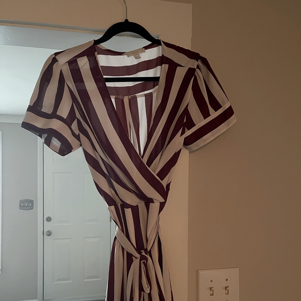 New York & Company Hi Lo/tie blouse